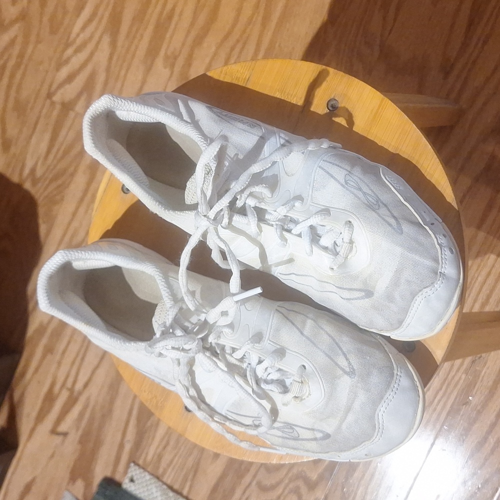 Nfinity vengeance cheer 8.5 cheer shoes